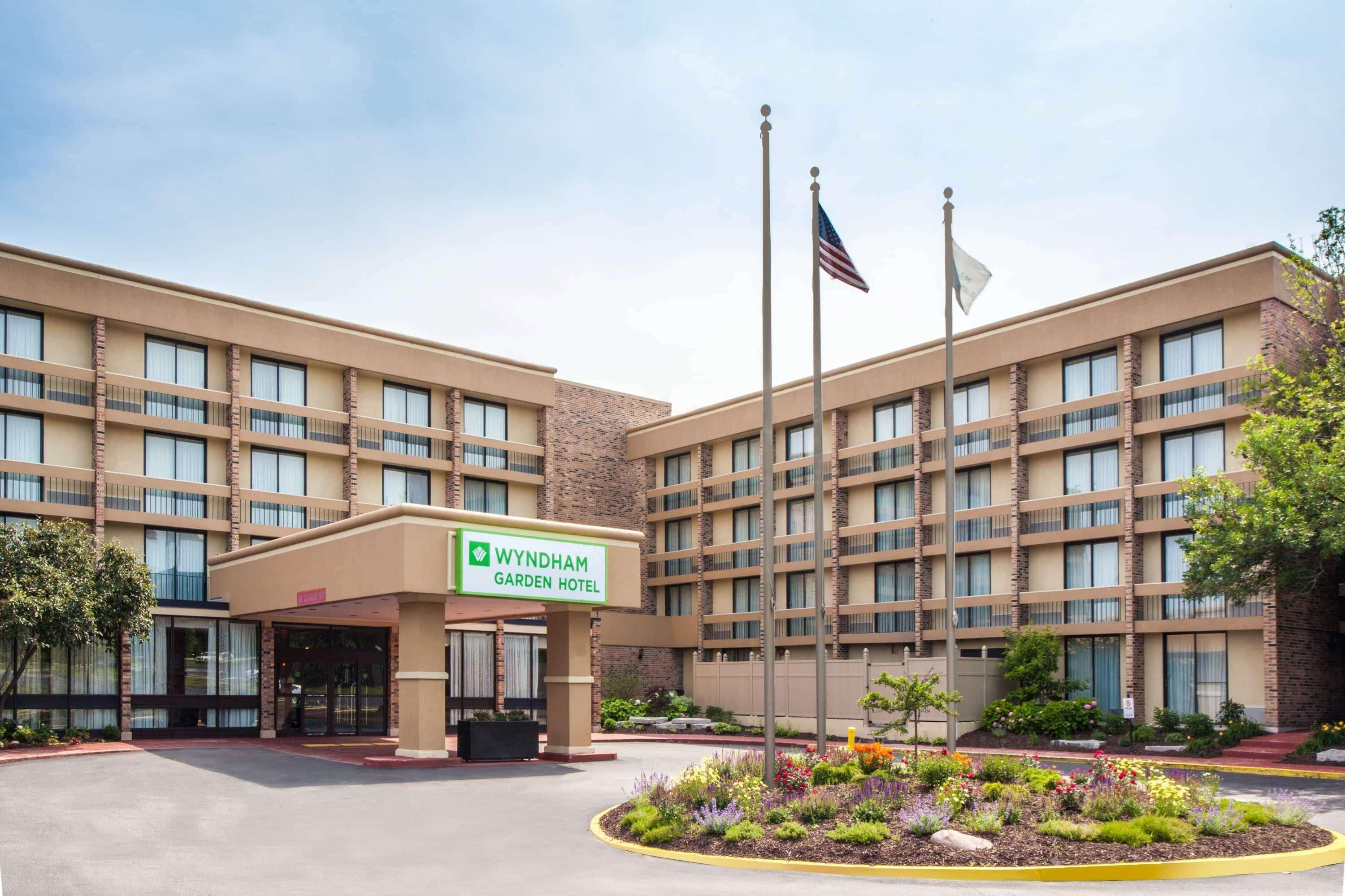 Hotel Wyndham Garden Chicago Northwest 4*