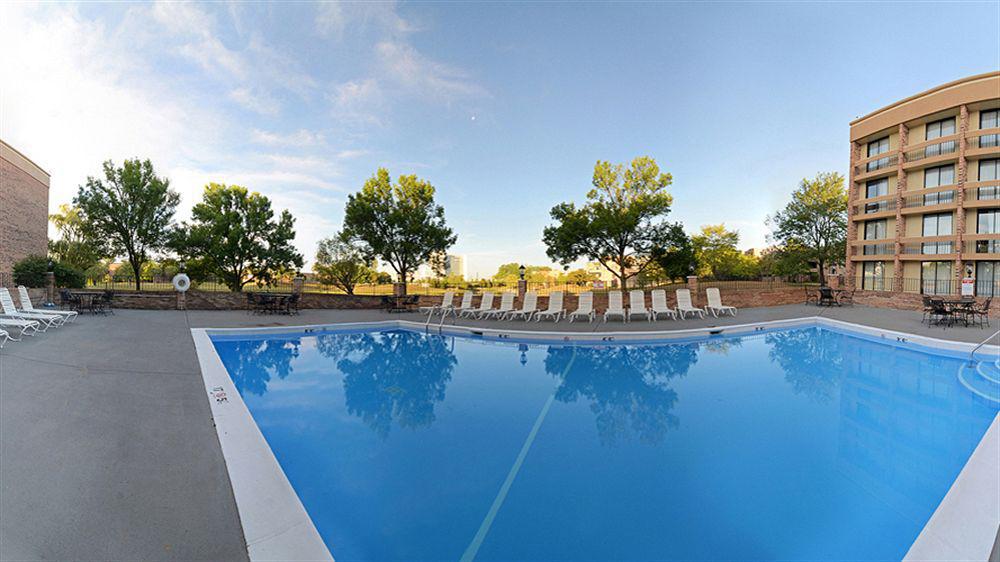 Wyndham Garden Chicago Northwest 4*